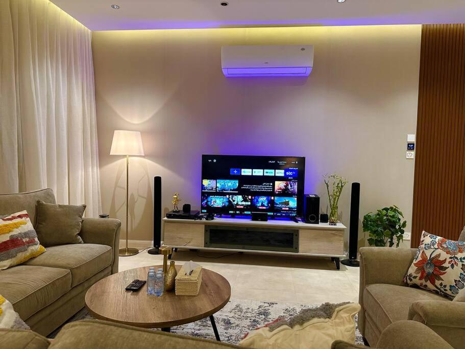 فاخرة بثلاث غرف نوم بالنرجس Apartment
